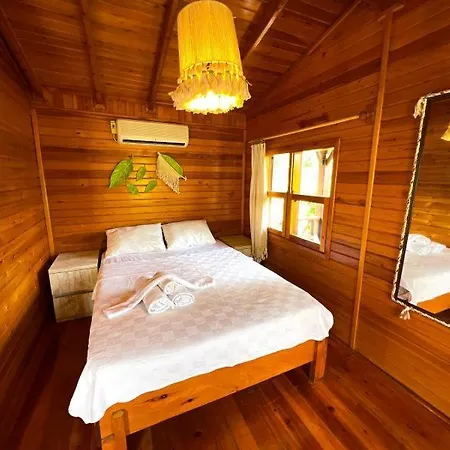 Hotel Arzum Bungalovs *