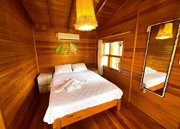 Hotel Arzum Bungalovs *