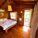 Hotel Arzum Bungalovs