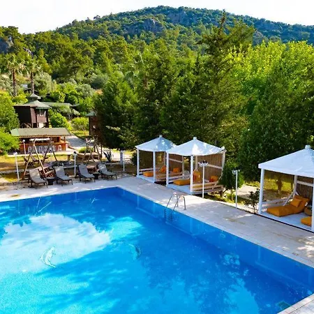 Arzum Bungalovs Hotel *