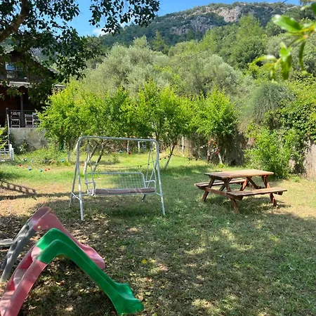 Arzum Bungalovs * Kumluca