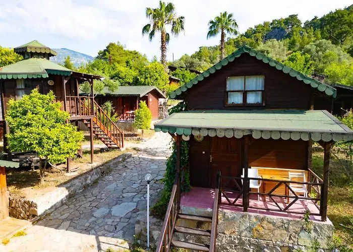 Arzum Bungalovs Hotel *